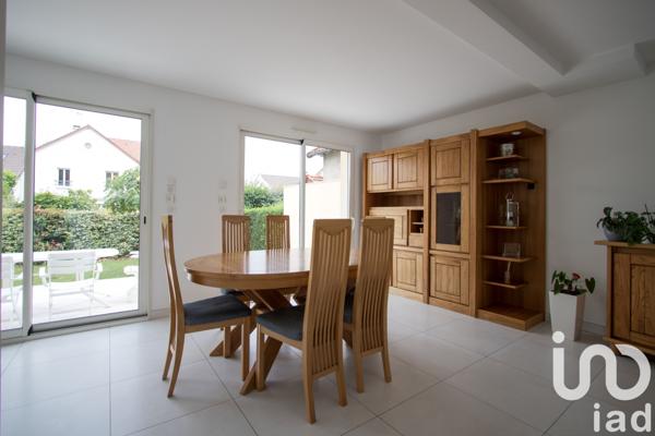 Maison à vendre 6 pièces 141 m² Jouy-en-Josas