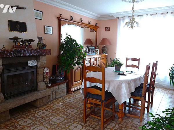 Maison Fougeres 6 pièce(s) 121.61 m2