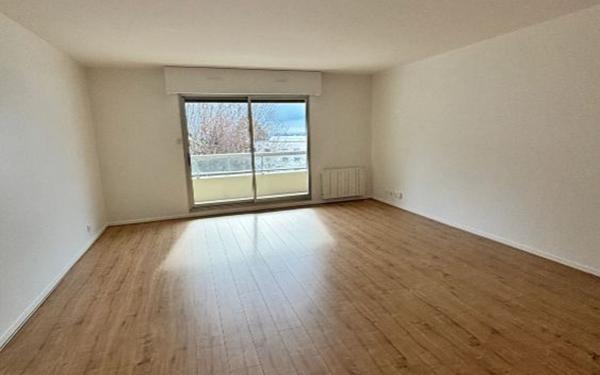 Appartement à louer    4 pièces •  Sainte-Adresse