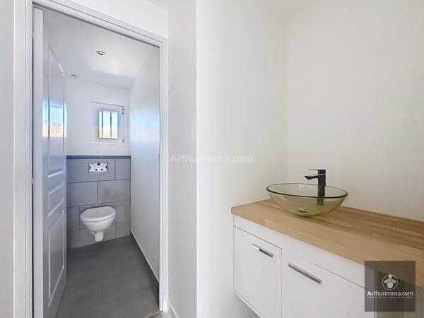 Location                                                      Maison
                        
                     6 pièces                      120 m2                     à Briennon