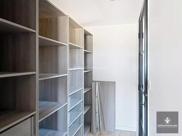 Location                                                      Maison
                        
                     6 pièces                      120 m2                     à Briennon