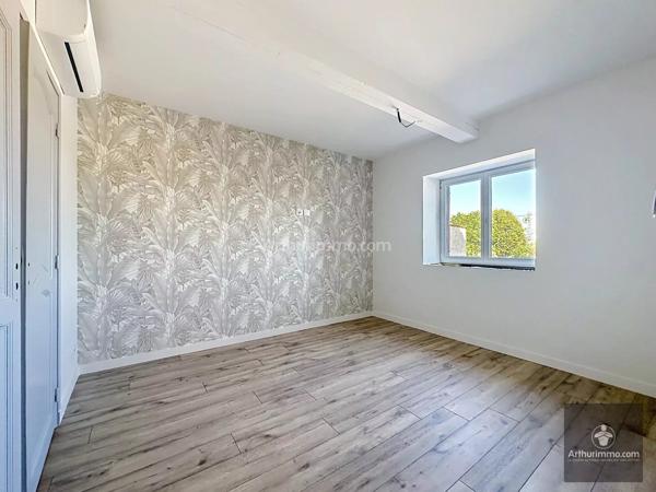 Location                                                      Maison
                        
                     6 pièces                      120 m2                     à Briennon