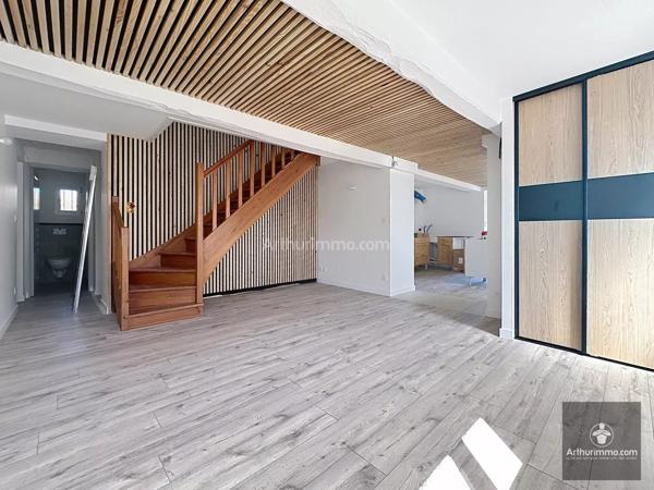 Location                                                      Maison
                        
                     6 pièces                      120 m2                     à Briennon