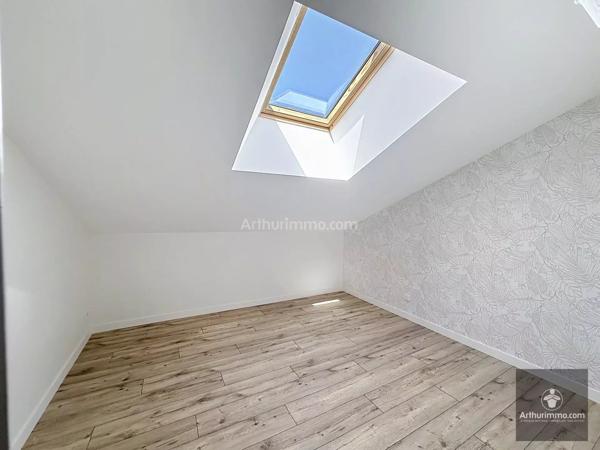 Location                                                      Maison
                        
                     6 pièces                      120 m2                     à Briennon