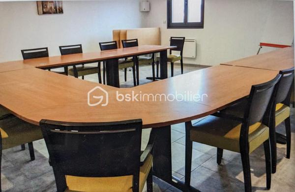 Local commercial de 976 m²