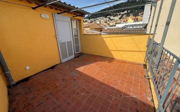 Appartement à vendre    3 pièces • 52,09 m2 Grasse