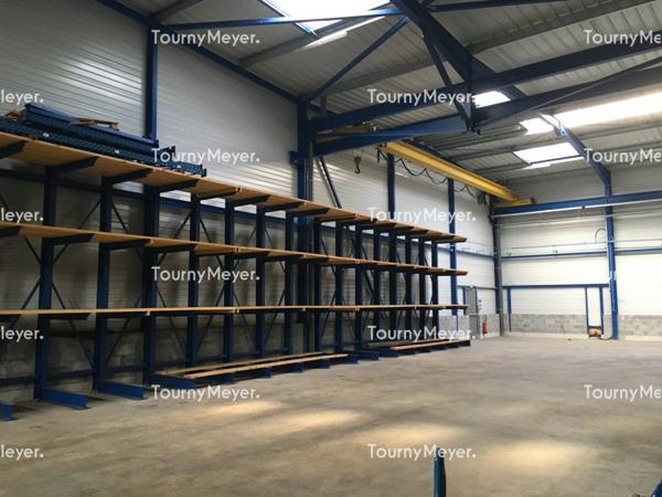 SAINT JEAN D'ILLAC- A LOUER LOCAL D ACTIVITES de 1 075 M²