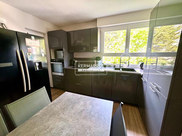 Appartement 3 pièces – 67 m² environ à Vannes (ref : 100841-AV)