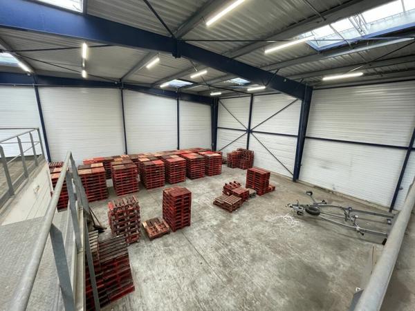 Local d'activites 500 m² à louer GRAND-FOUGERAY (réf : 35.6836)