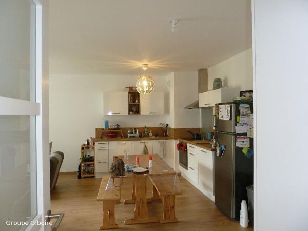 Appartement T3 à louer - 63 m² (réf : 556901)