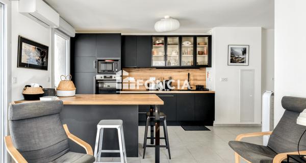 À vendre Appartement 4 pièces 76.01 m² - Mèze 34140