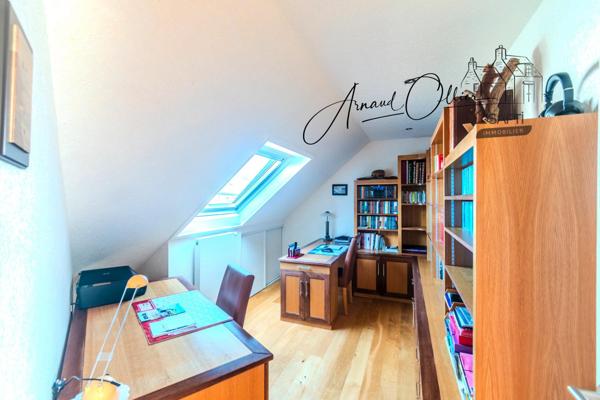 Charme, volume et opportunités au cœur de Plabennec