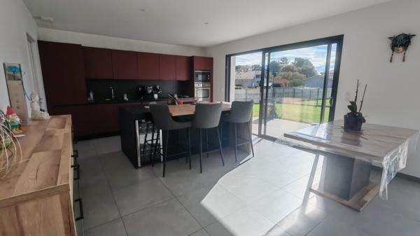 À vendre - Maison contemporaine, 5 pièces située à Saint-Vincent-de-Paul (40990)