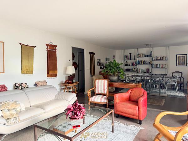 Maison - 4 pièces - La Rochelle €479 000 ** - Référence HDO684D