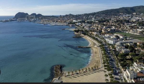 Superbe villa avec piscine – Quartier recherché