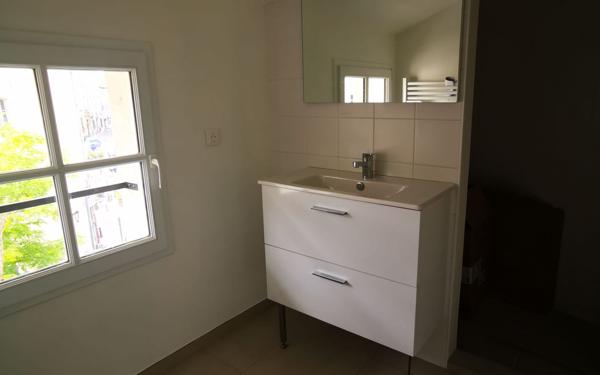 Appartement à louer    2 pièces •  Villeneuve-lès-Avignon