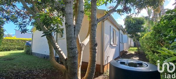 Maison 7 pièces de 110 m² à Saint-Pierre (97410)