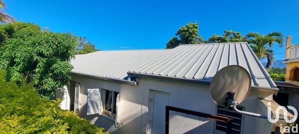 Maison 7 pièces de 110 m² à Saint-Pierre (97410)