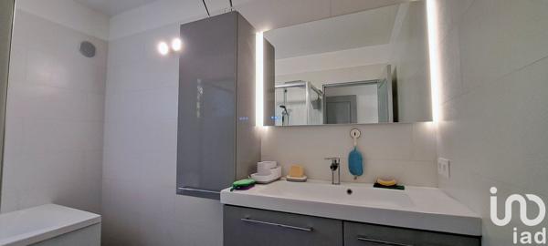 Maison 7 pièces de 110 m² à Saint-Pierre (97410)