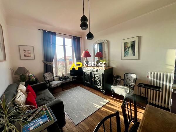 Appartement 2 pièces de 43m² en centre ville à 10 minutes da la gare d'Argenteuil €174 900 ** - Référence 4521