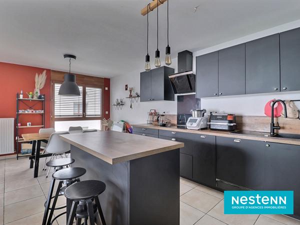 Appartement de type 4 de 80.33m² avec un grand balcon et garage en sous-sol situé sur le secteur de Villeurbanne LA SOIE