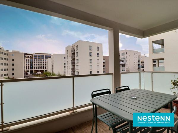 Appartement de type 4 de 80.33m² avec un grand balcon et garage en sous-sol situé sur le secteur de Villeurbanne LA SOIE