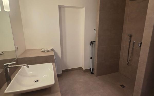 Appartement à louer    2 pièces • 52 m2 Nemours