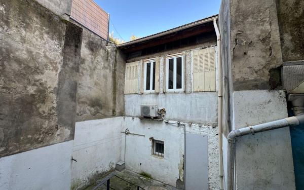 Maison à vendre    2 pièces • 246 m2 Bourg-de-Péage