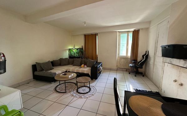 Maison à vendre    2 pièces • 246 m2 Bourg-de-Péage