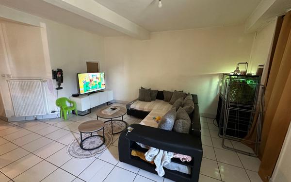 Maison à vendre    2 pièces • 246 m2 Bourg-de-Péage