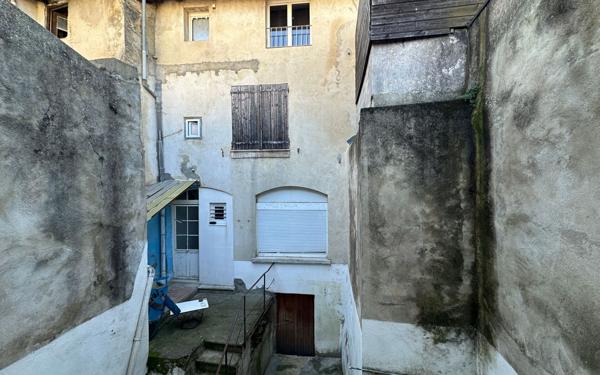 Maison à vendre    2 pièces • 246 m2 Bourg-de-Péage