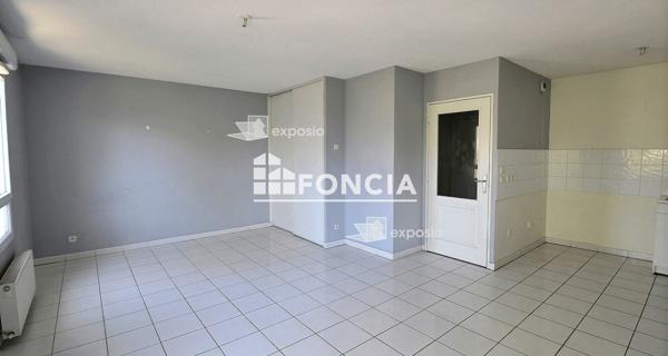 Location Studio 36.54 m² - Saint-martin-d'hères 38400