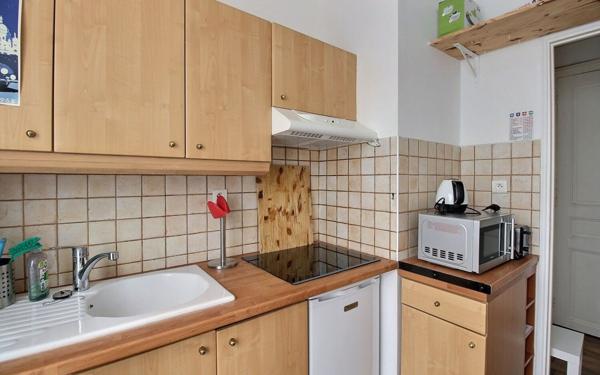 Appartement à louer    1 pièce • 27,14 m2 Paris 7