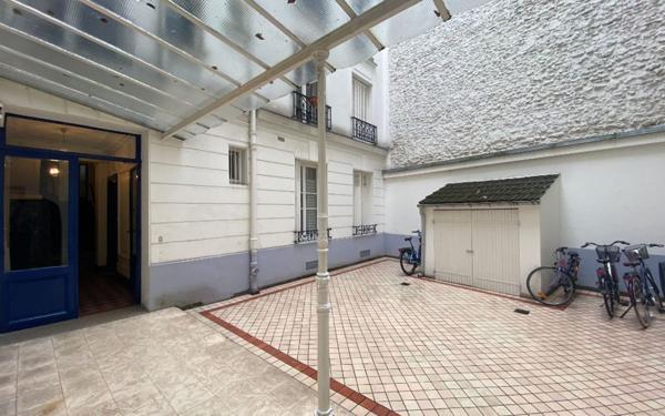 Appartement à louer    1 pièce • 27,14 m2 Paris 7