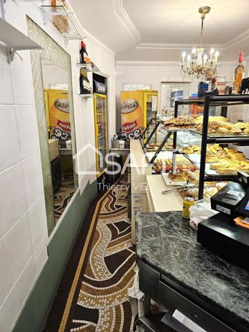 MURS COMMERCIAUX AUX BUTTES CHAUMONT