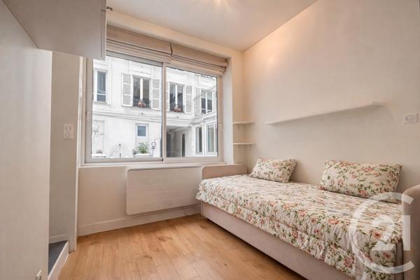 Appartement F1 à vendre  1 pièce - 15,75 m2 PARIS - 75008