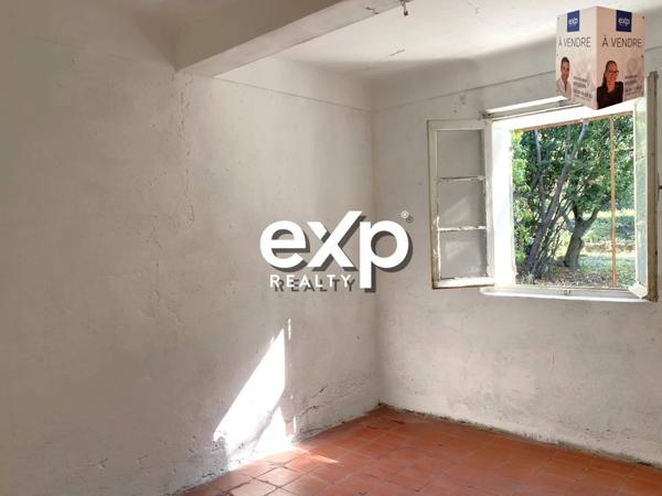 Petit Maison- Bas de Villa - Plain pied - T2 - 36 m² - Jardin 80 m² - 2 Places de Parking / Les Moulins