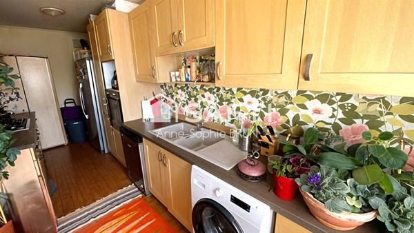 Colombes centre, grand 3 pièces, lumineux, balcon, cave, parking