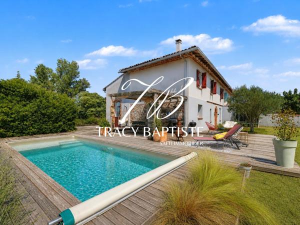 Maison de caractère avec piscine, 5 chambres et vue dégagée