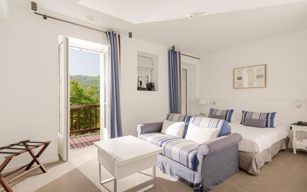 HÔTEL / RESTAURANT DE PRESTIGE à vendre au cœur du Pays basque - Murs + Fonds