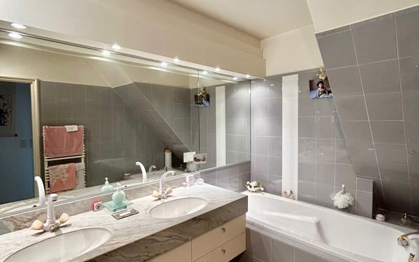 Maison à vendre    5 pièces • 172 m2 Sète