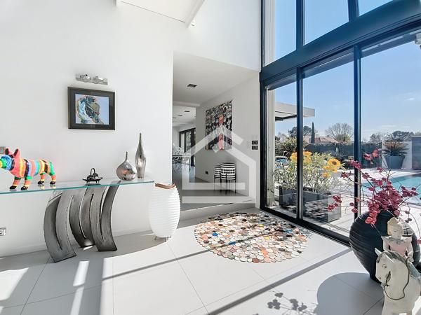 Maison 7 pièce(s) 5 chambre(s) 390 m²