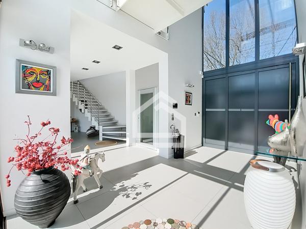Maison 7 pièce(s) 5 chambre(s) 390 m²