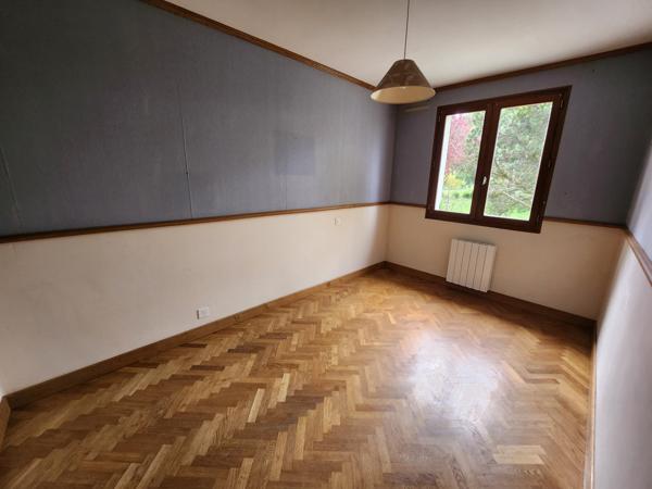 Sainte-Gemme-la-Plaine (85400) Maison plain-pied 4 chambres et garage
