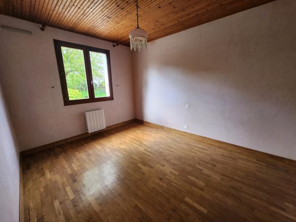 Sainte-Gemme-la-Plaine (85400) Maison plain-pied 4 chambres et garage