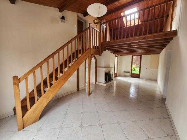 Sainte-Gemme-la-Plaine (85400) Maison plain-pied 4 chambres et garage