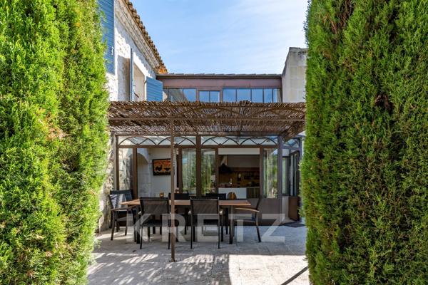 Mas de charme au cœur de la Provence ; 5 chambres, piscine, hangar