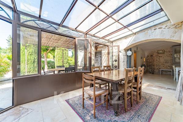 Mas de charme au cœur de la Provence ; 5 chambres, piscine, hangar