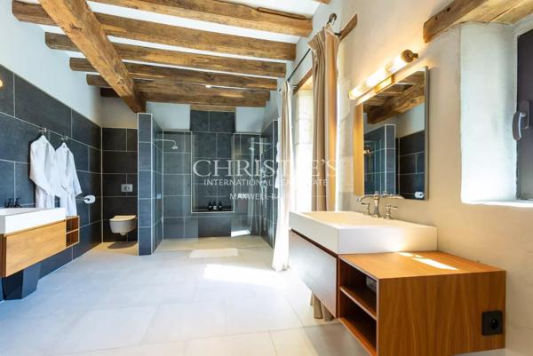 A vendre – Magnifique château entièrement rénové en Dordogne