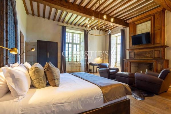 A vendre – Magnifique château entièrement rénové en Dordogne